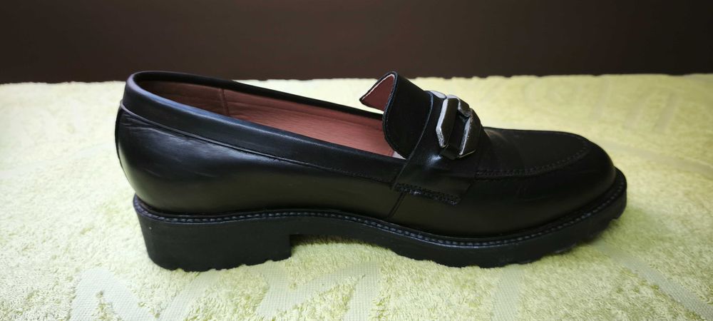 Loafers / Mocassins Zenda Tamanho 39 em pele