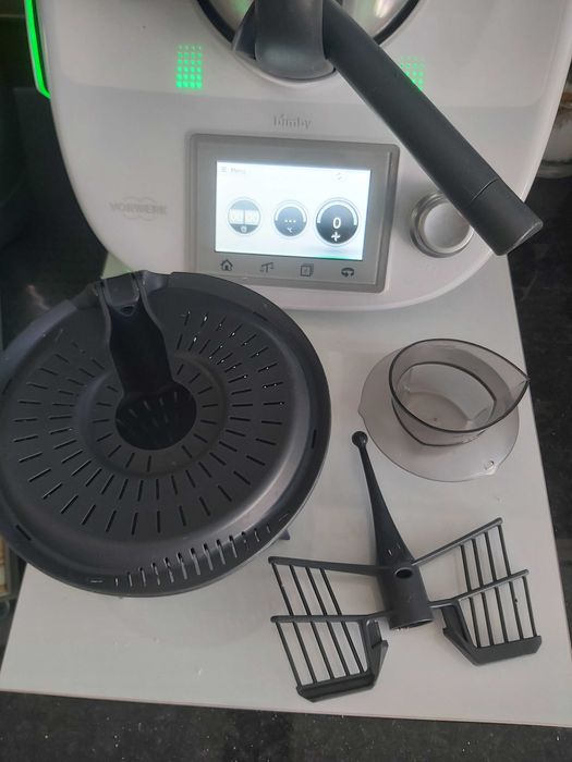 Bimby TM5 com cookey e 2 copo