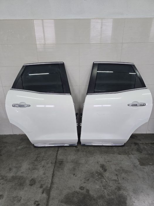 Двері передні-задні Mazda CX7 2007-2013