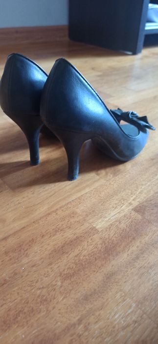 Buty na obcasie roz 36