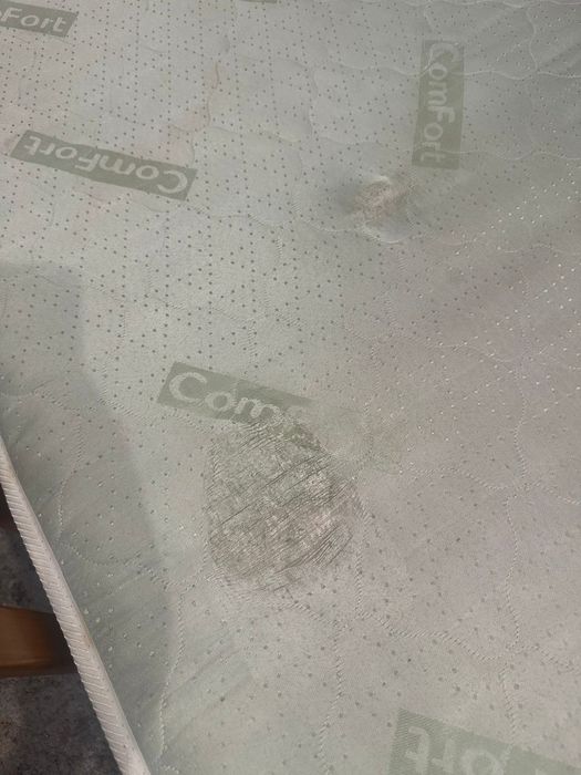 Двухповерхове дитяче дерев'яне ліжко