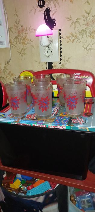 Продам 5 стаканов