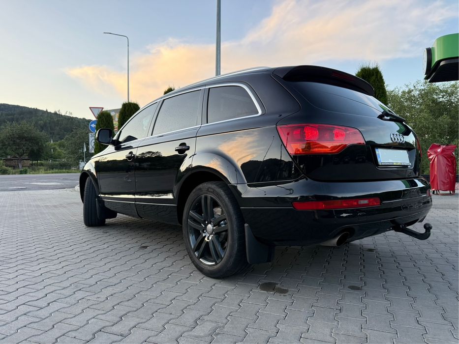 Продам автомобіль Audi Q7
