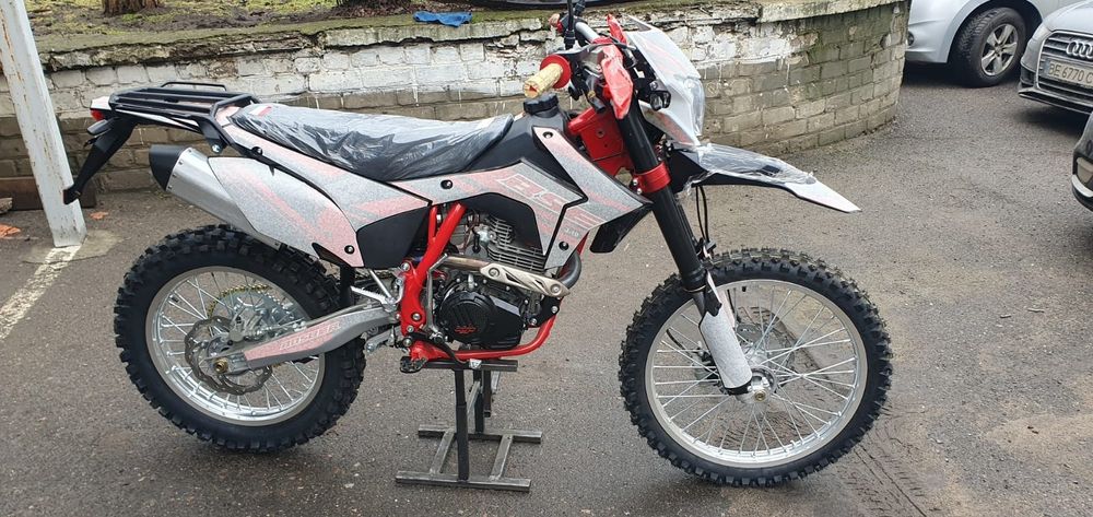 Мото ендуро BSE J10 250см³ новий