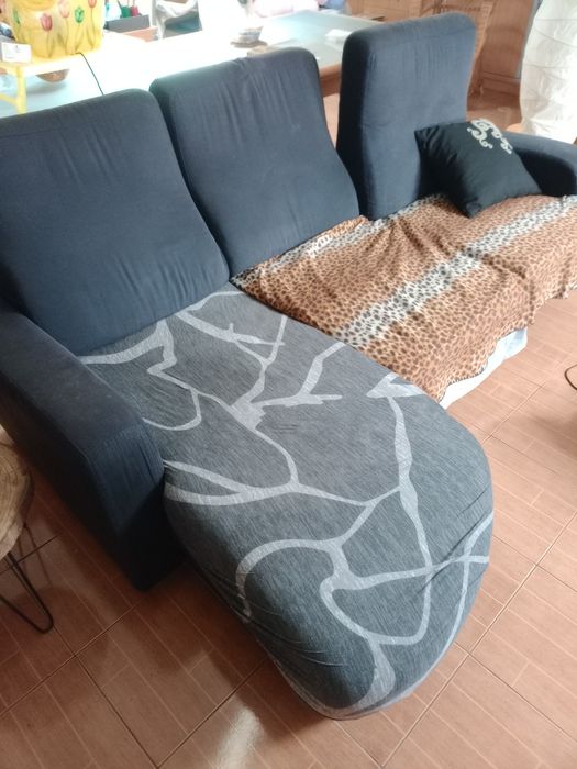 Sofá com Chaise Long