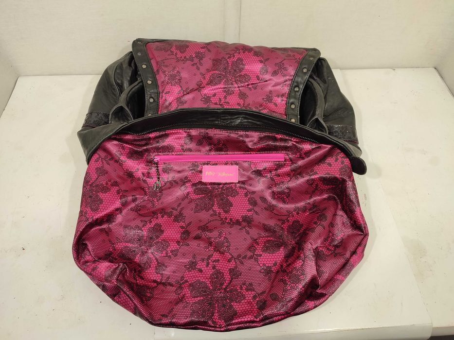 Torebka Betsey Johnson skórzana czarna