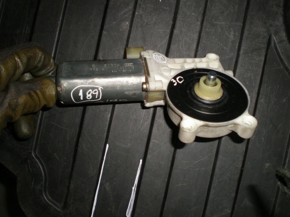 Motor vidro frente direito RENAULT Clio II (BB0/1/2_, CB0/1/2_)