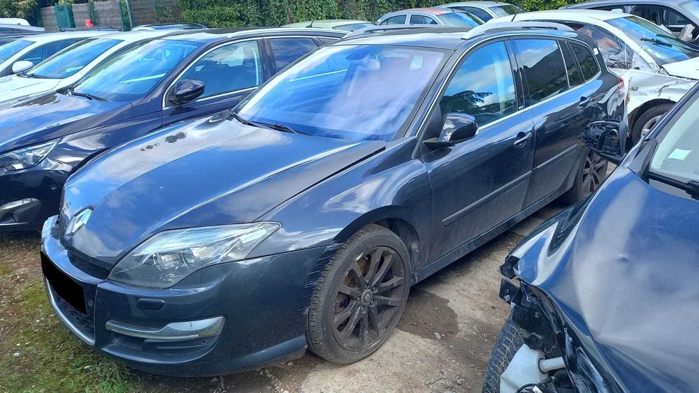 Renault Laguna III 2.0DCi 173KM BOSE,Skóra,Bi-Xenon.Pamięci,Navigacja Podgrzewane fotele
