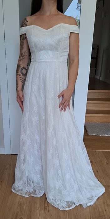 Sukienka koronkowa M L ślubna romantyczną