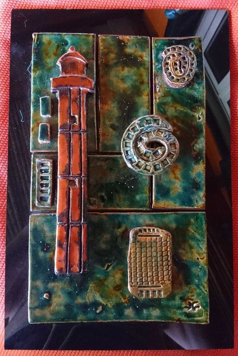 Quadros cerâmicos com o motivo de Cacilhas  e Almada