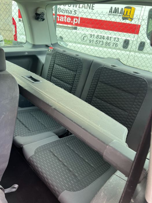 Volkswagen Touran 1.9 TDI 7 osobowy manual 2007 lift hak