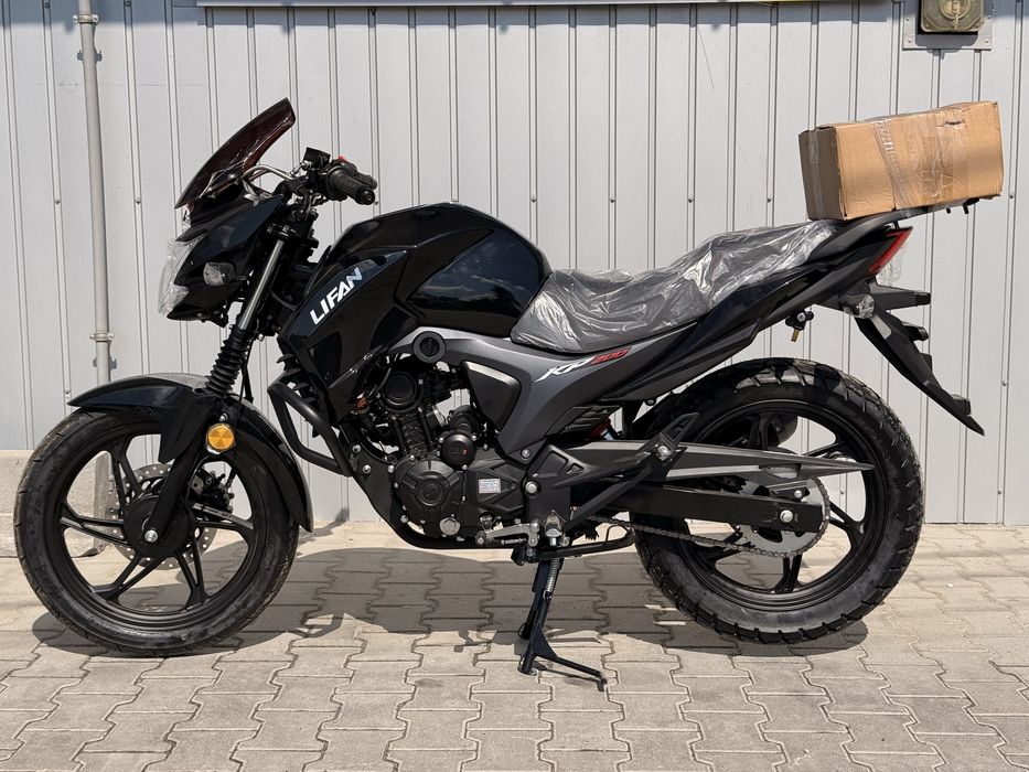 Мотоцикл  Lifan kp200