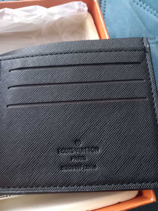 Conjunto Louis Vuitton – Cinto (115 cm) + Carteira Monogram Eclipse