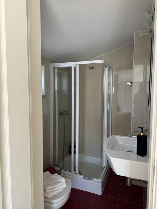 Apartamento Moderno com Vista Mar na Nazaré – Localização Premium