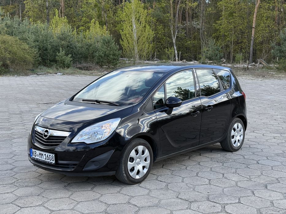 Meriva 1.4 benzyna bez Turbo 100 koni Tempomat Klimatyzacja Isofix