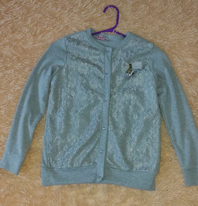 Продам кофту на девочку