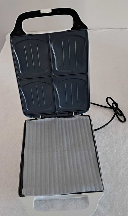 DOMO Opiekacz XXL 1800W