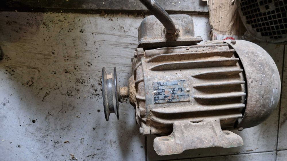 Silnik elektryczny trójfazowy 0,8 kW