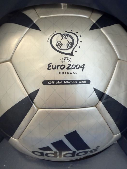 Bola adidas Roteiro euro 2004