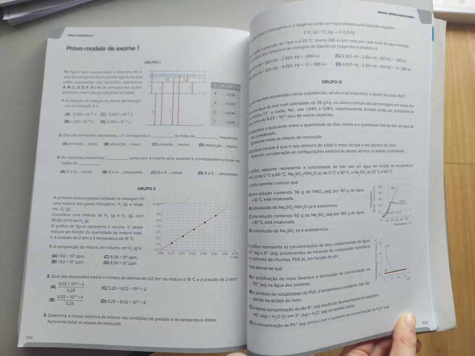 Livro de Preparação para Exame de Física e Química A de 11ºano