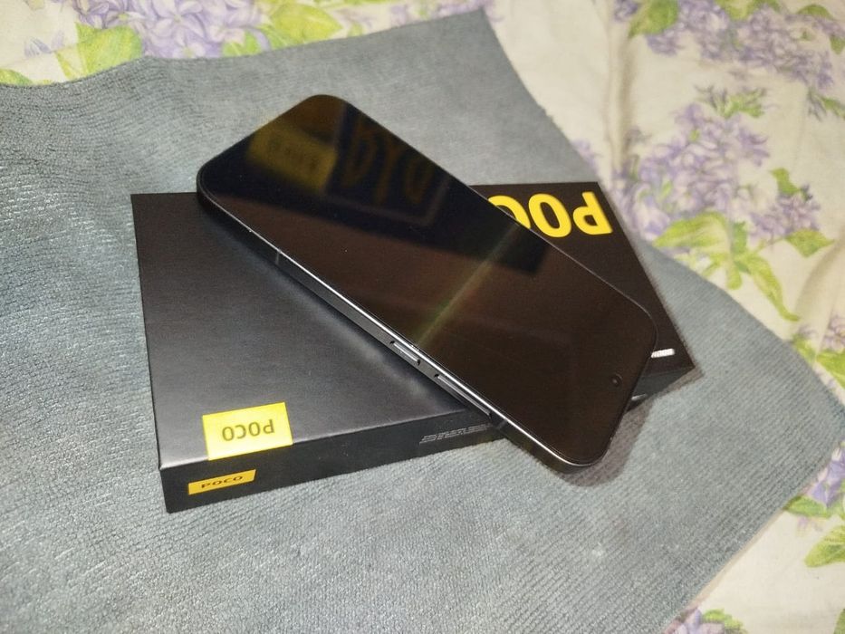 Pocco f8 pro 12-24/256