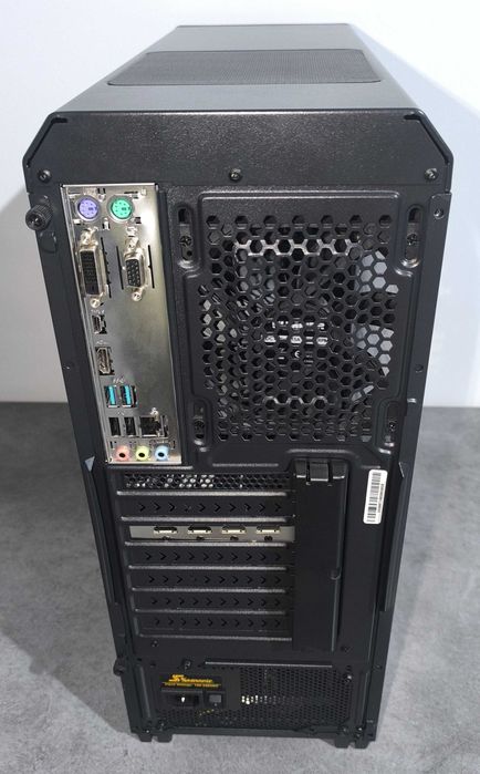Intel i5-9400 6 Cores | 8GB DDR4 | NVMe + SSD | GT730 2GB 4 HDMI | Win11 Pro -  Excelente Estado - [LER DESCRIÇÃO]