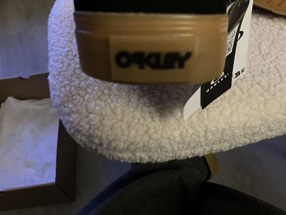 Tenis Oakley - N 44 - Novos
