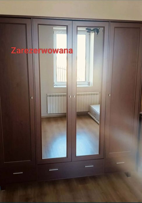 Szafa ubraniowa z szufladami