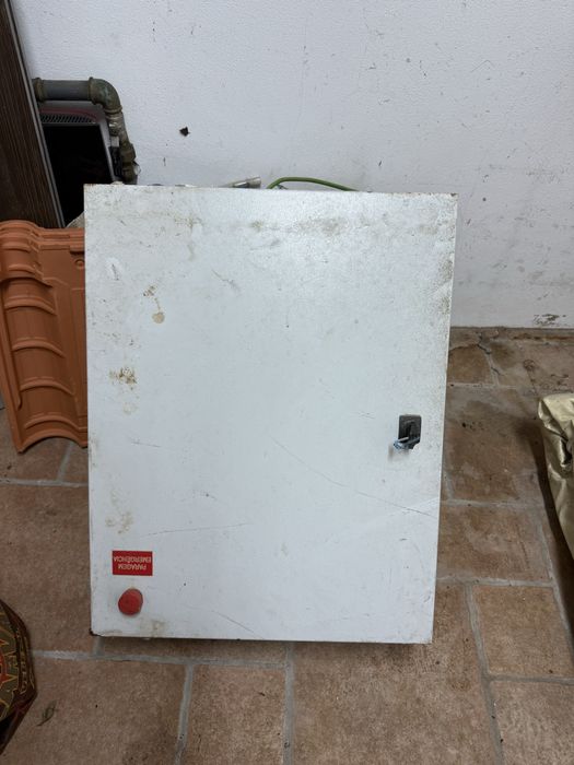 Quadro eletrico usado