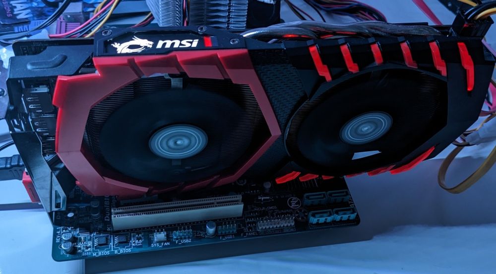Radeon RX480 8gb: 1 950 грн. - Комплектуючі та аксесуари Київ на Olx