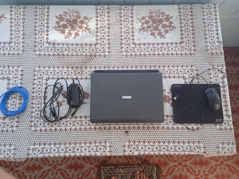 Ноутбук Toshiba Satellite A135-S2246 + Wi-Fi адаптер, миша та аксесуари