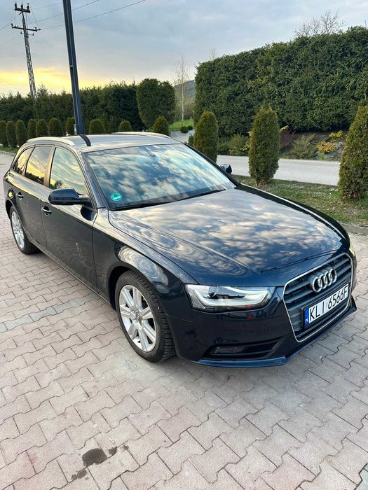 Audi A4 B8 2.0 TDI LIFT | Navi | Xenon | LED