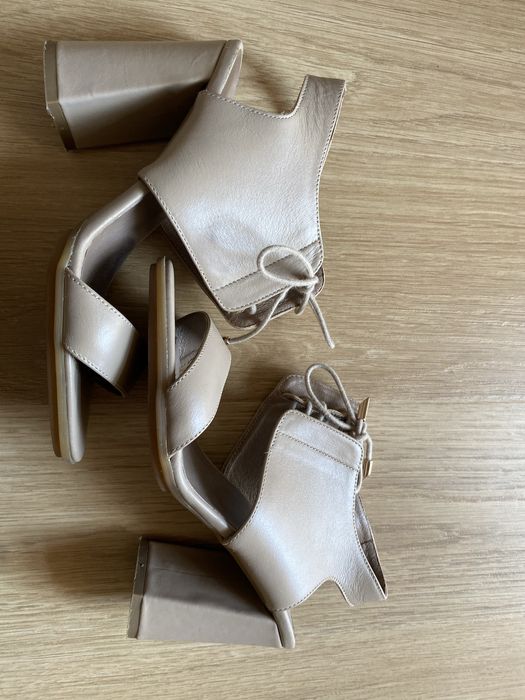 Skorzane sandaly Wojas