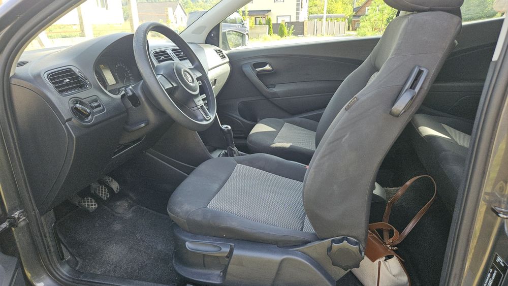 Volkswagen Polo 2010, 1,2 бензин