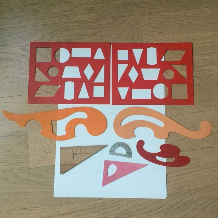 Набор транспортиров, лекал, трафаретов, копирки времен СССР