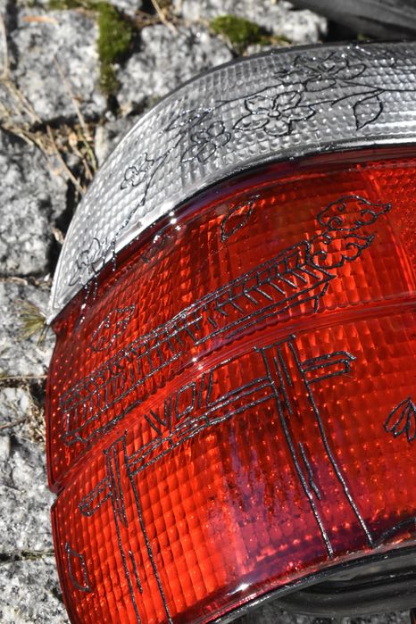 BMW E36 | Customowa Lampa Tylna | Ręczny grawer