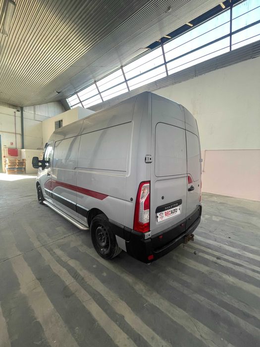 Renault Master 2.3cdti (L2H2)