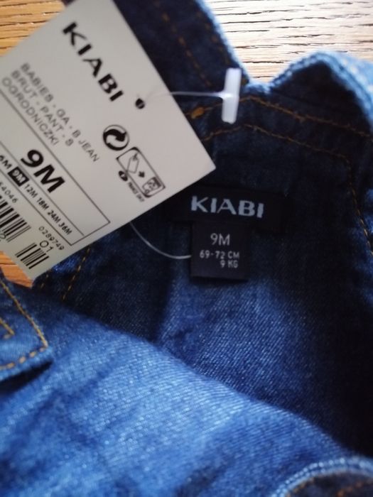 Nowy!Zestaw dla chłopca rozmiar 74.Spodenki ogrodniczki, t-shirt.