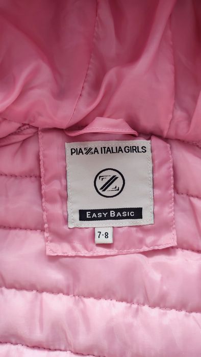 Легенька куртка для дівчинки