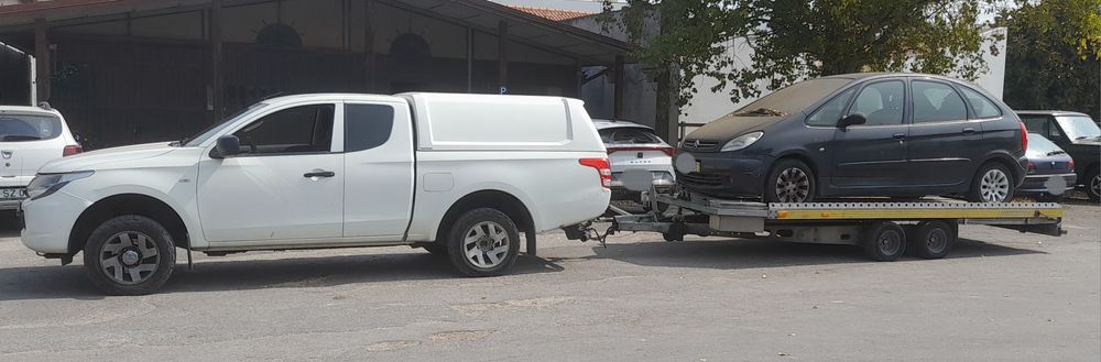 Serviço reboque , pronto socorro