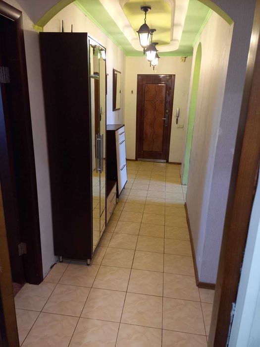 .Продаж гарної 3-х кімнатної квартири у р-ні ПЗР.