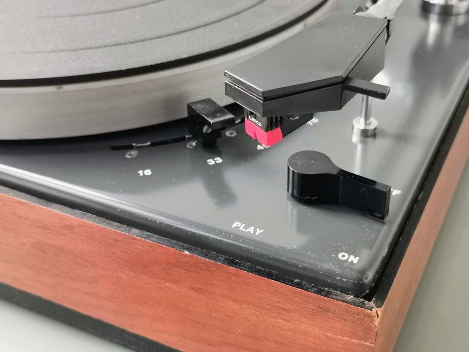 Lenco B52 - Gira discos / prato vinil