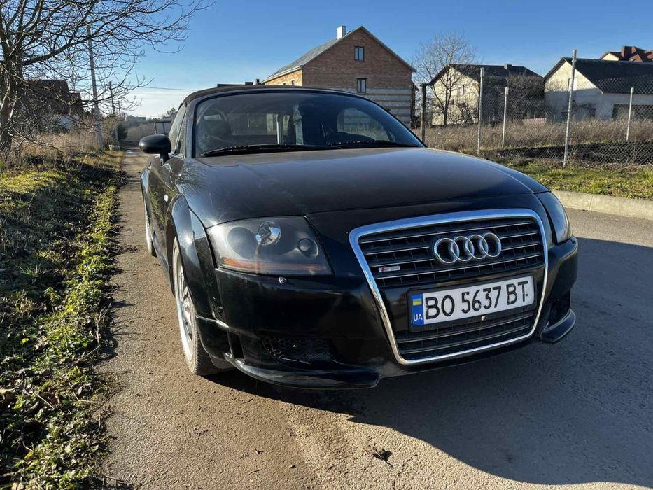 Audi tt автомобіль