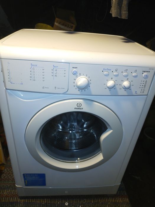 Máquina de lavar roupa Indesit 7kg