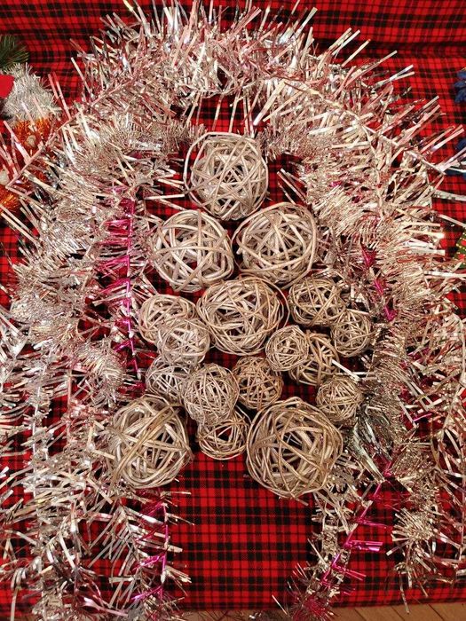 Новорічні прикраси, мішура, статуетки, фігурки – подарунки - Новий рік