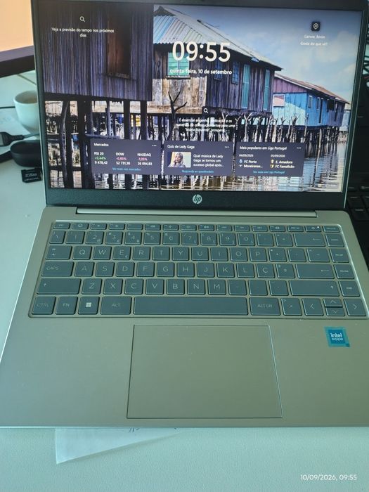 Portátil HP 14-ep0003np (14' - Intel N200 - RAM: 4 GB - 128 GB SSD- Intel UHD)
