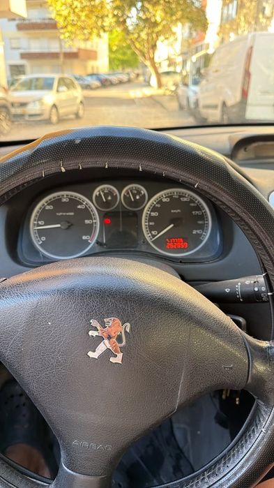 Segue para venda carrinha