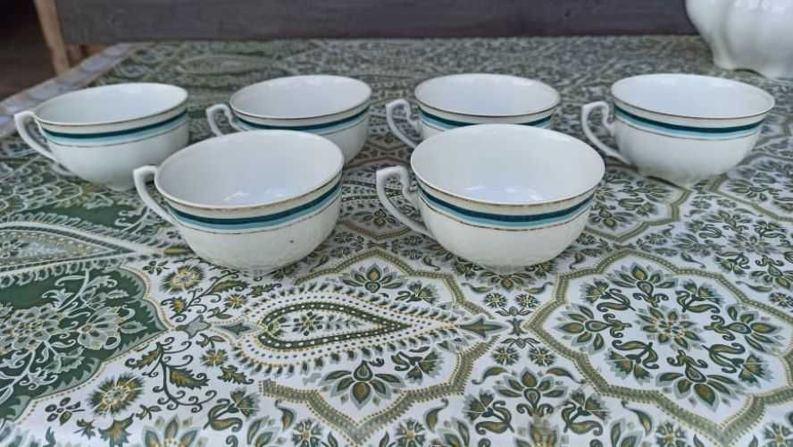 Ok 50 letni porcelanowy serwis obiadowy dla 6 osób