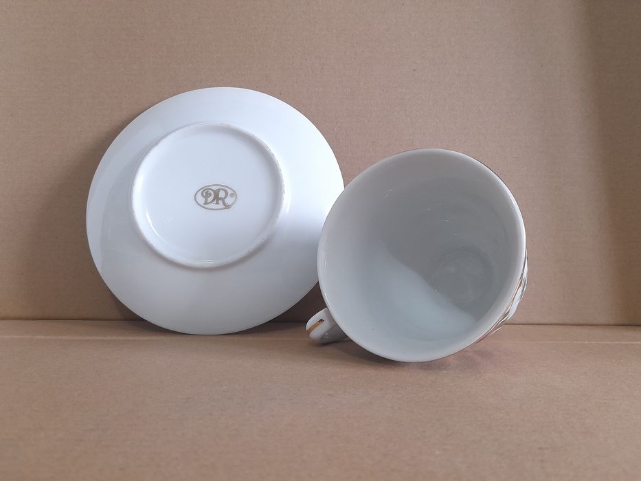 Ceramic cup and saucer430582299456317445