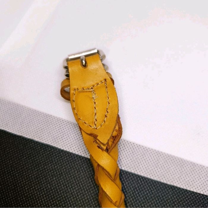 Coleira para cão em pele genuína trabalhada mão amarelo mostarda 60cm